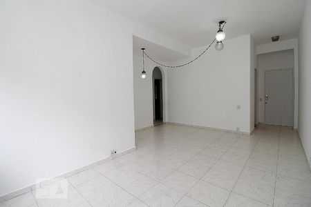 Sala. de apartamento para alugar com 3 quartos, 129m² em Copacabana, Rio de Janeiro