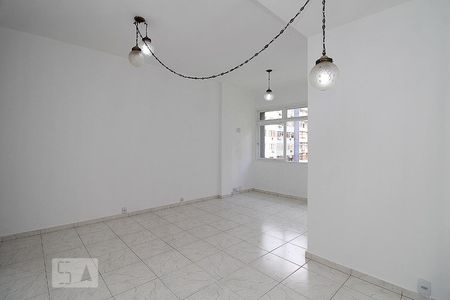 Sala. de apartamento para alugar com 3 quartos, 129m² em Copacabana, Rio de Janeiro
