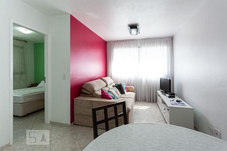 Sala de apartamento para alugar com 1 quarto, 45m² em Vila Uberabinha, São Paulo