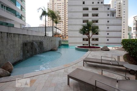 Apartamento para alugar com 56m², 2 quartos e 1 vagaPiscina