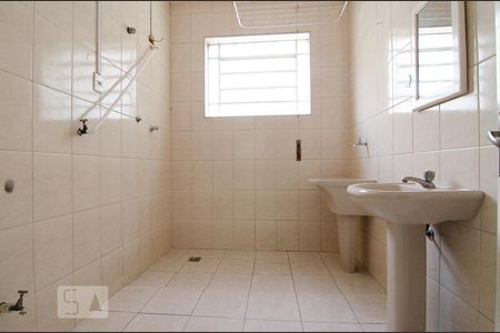 Banheiro de apartamento para alugar com 1 quarto, 60m² em Centro, Campinas