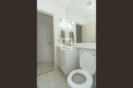 Casa para alugar com 172m², 2 quartos e 5 vagasBanheiro Corredor