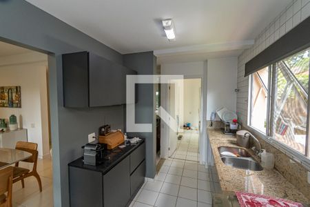 Casa para alugar com 172m², 2 quartos e 5 vagasCozinha 