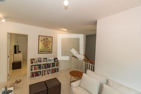 Sala de TV de casa para alugar com 2 quartos, 172m² em Jardim das Paineiras, Campinas