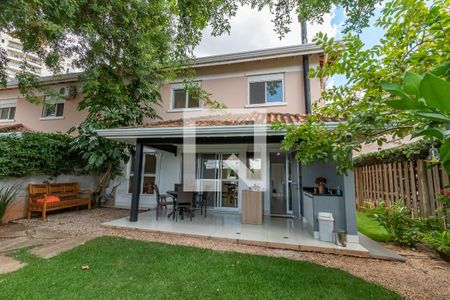 Casa para alugar com 172m², 2 quartos e 5 vagasQuintal 