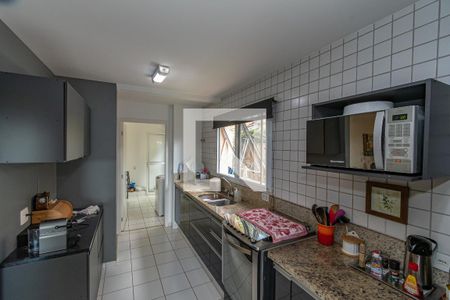 Casa para alugar com 172m², 2 quartos e 5 vagasCozinha 