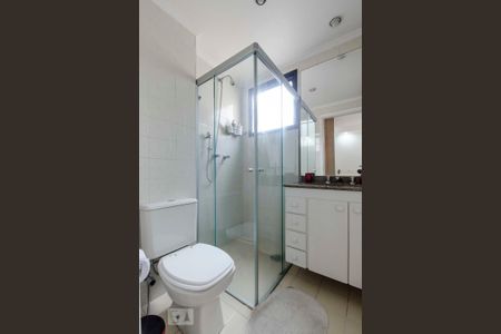 Banheiro de apartamento para alugar com 1 quarto, 45m² em Perdizes, São Paulo