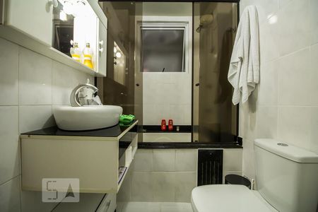 Banheiro  de apartamento à venda com 1 quarto, 50m² em Pinheiros , São Paulo