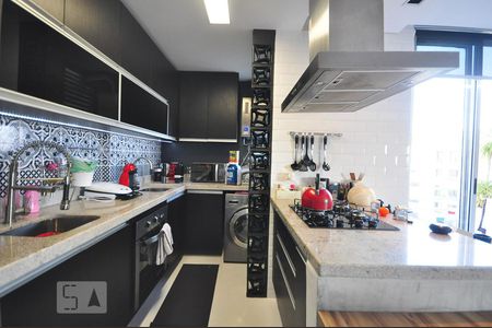 Apartamento à venda com 84m², 1 quarto e 2 vagasCozinha