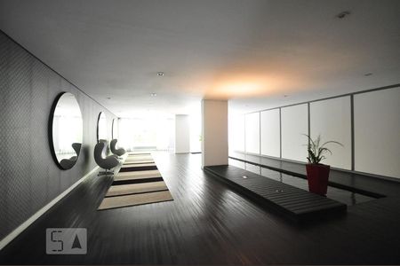 Apartamento à venda com 84m², 1 quarto e 2 vagasHall social