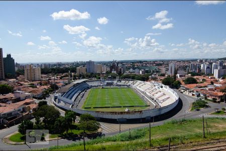 Vista da sacada de apartamento para alugar com 2 quartos, 107m² em Ponte Preta, Campinas