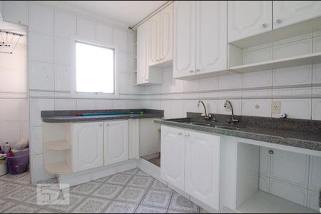 Apartamento para alugar com 107m², 2 quartos e 2 vagasCozinha