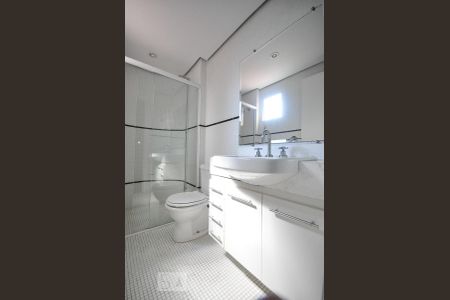 Banheiro suíte 1 de apartamento para alugar com 4 quartos, 210m² em Vila Andrade, São Paulo