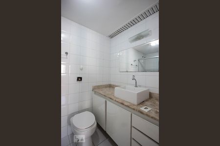 banheiro de apartamento à venda com 3 quartos, 105m² em Vila Andrade, São Paulo