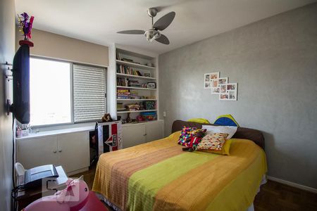 Apartamento à venda com 135m², 3 quartos e 1 vagaQuarto 2