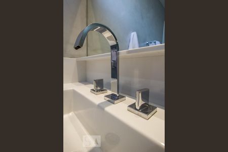 Apartamento à venda com 135m², 3 quartos e 1 vagaBanheiro suíte detalhe