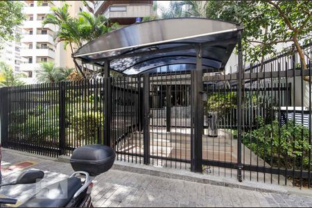 Apartamento para alugar com 262m², 4 quartos e 4 vagasFachada