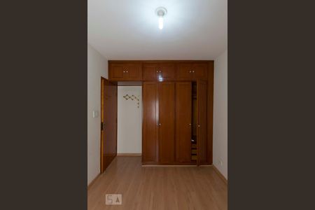 Apartamento à venda com 70m², 2 quartos e 1 vagaQuarto 2 - Suíte (Armários)