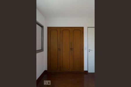 Quarto 2 (Armários) de apartamento à venda com 3 quartos, 66m² em Vila Monumento, São Paulo