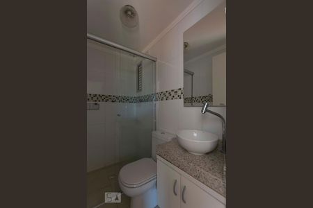 Banheiro social de apartamento à venda com 3 quartos, 66m² em Vila Monumento, São Paulo