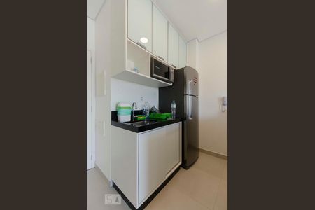 Cozinha de apartamento à venda com 1 quarto, 58m² em Parque Industrial Tomas Edson, São Paulo