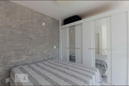 Suíte piso superior de apartamento à venda com 1 quarto, 58m² em Parque Industrial Tomas Edson, São Paulo