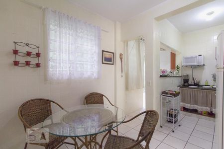 Apartamento à venda com 86m², 2 quartos e 1 vagaCozinha