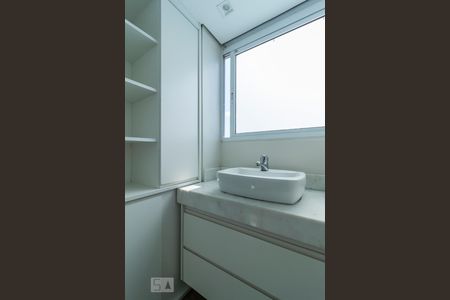 Apartamento à venda com 240m², 4 quartos e 2 vagasBanheiro Suite 3