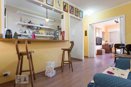 Sala de apartamento para alugar com 2 quartos, 48m² em Cerqueira César, São Paulo