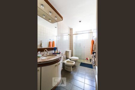 Banheiro de apartamento para alugar com 3 quartos, 133m² em Perdizes, São Paulo