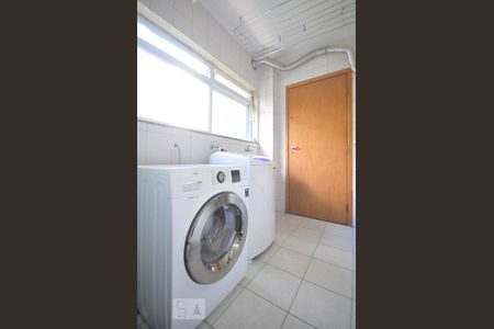 Apartamento para alugar com 120m², 3 quartos e 2 vagasÁrea de serviço