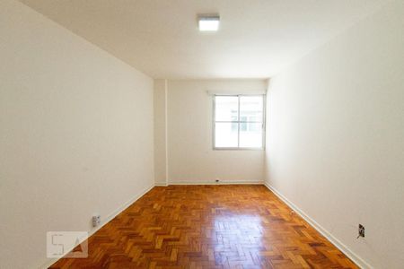 Apartamento para alugar com 77m², 2 quartos e sem vagaSala