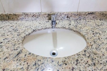 Apartamento para alugar com 130m², 3 quartos e sem vagaPia banheiro social 