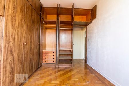 Apartamento para alugar com 130m², 3 quartos e sem vagaArmário quarto 2 