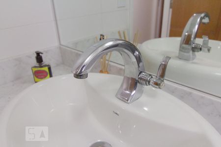 Banheiro de apartamento à venda com 2 quartos, 95m² em Vila Santo Estéfano, São Paulo