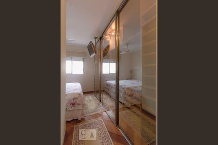 Apartamento à venda com 95m², 2 quartos e 2 vagasQuarto 2