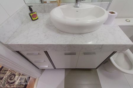 Banheiro de apartamento à venda com 2 quartos, 95m² em Vila Santo Estéfano, São Paulo
