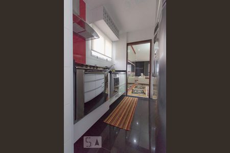 Apartamento à venda com 95m², 2 quartos e 2 vagasCozinha