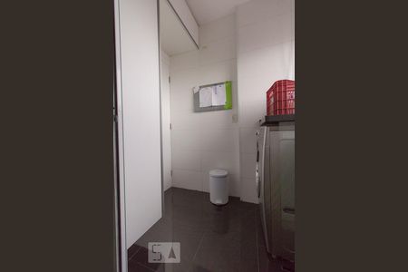 Apartamento à venda com 95m², 2 quartos e 2 vagasÁrea de serviço