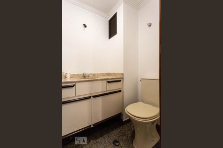 Lavabo de apartamento para alugar com 3 quartos, 185m² em Vila Nova Conceição, São Paulo