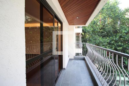 Varanda de apartamento à venda com 3 quartos, 185m² em Vila Nova Conceição, São Paulo