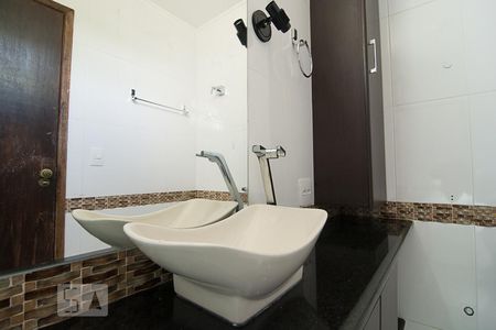 Pia de apartamento à venda com 4 quartos, 140m² em Sion, Belo Horizonte