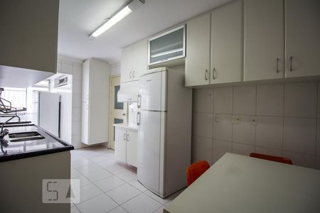 Apartamento para alugar com 129m², 3 quartos e 1 vagaCozinha