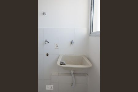 cozinha - área de serviço de apartamento para alugar com 2 quartos, 50m² em Vila Homero Thon, Santo André
