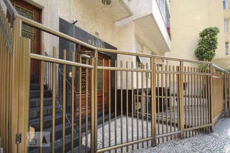 fachada de apartamento para alugar com 2 quartos, 68m² em Copacabana, Rio de Janeiro