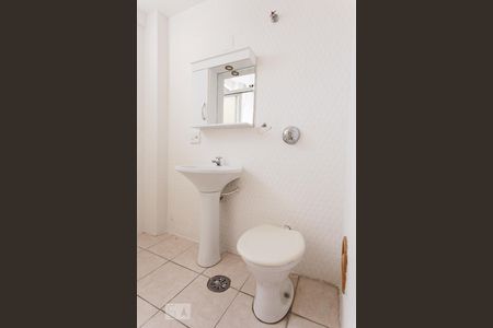 Banheiro de apartamento para alugar com 2 quartos, 61m² em Bela Vista, São Paulo