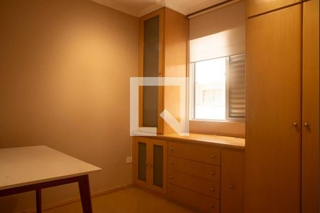 Apartamento para alugar com 79m², 3 quartos e 2 vagasQuarto 2