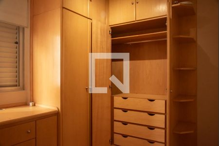 Apartamento para alugar com 79m², 3 quartos e 2 vagasQuarto 2