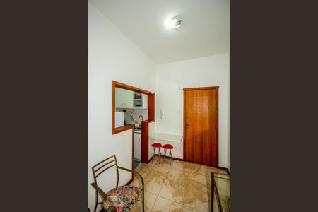 Apartamento à venda com 27m², 1 quarto e sem vagaSala