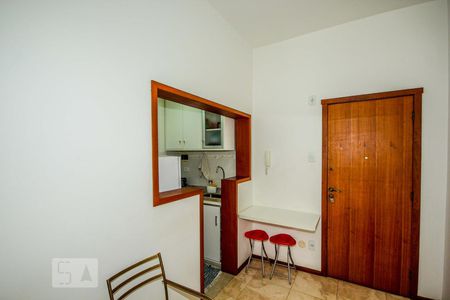 Apartamento à venda com 27m², 1 quarto e sem vagaSala